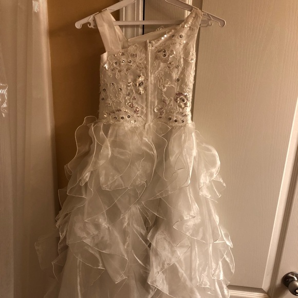 Girls white formal dress with sequence stitching - Picture 5 of 5